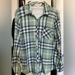 Casual plaid women’s shirt